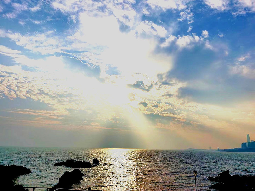 青岛红瓦绿树碧海蓝天 (89)_edit_36663292856384.jpg